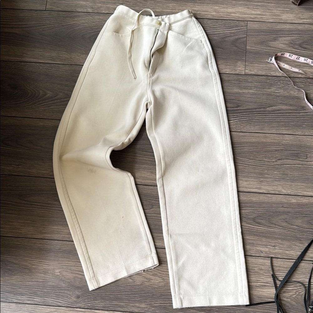 Uniqlo emits ivory high waisted stretchy oversized pants